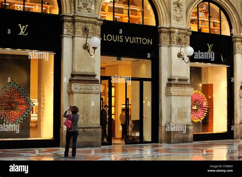 louis vuitton shop italien|louis vuitton italy locations.